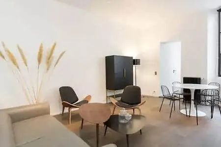 2 Elegants Appartements Au Coeur Du Marais باريس 0*,  فرنسا