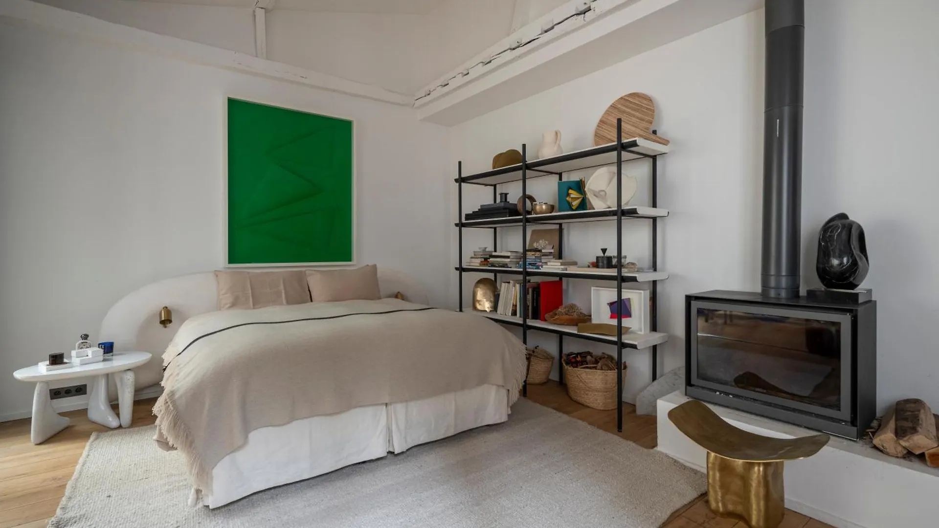 2 Elegants Appartements Au Coeur Du Marais Paris